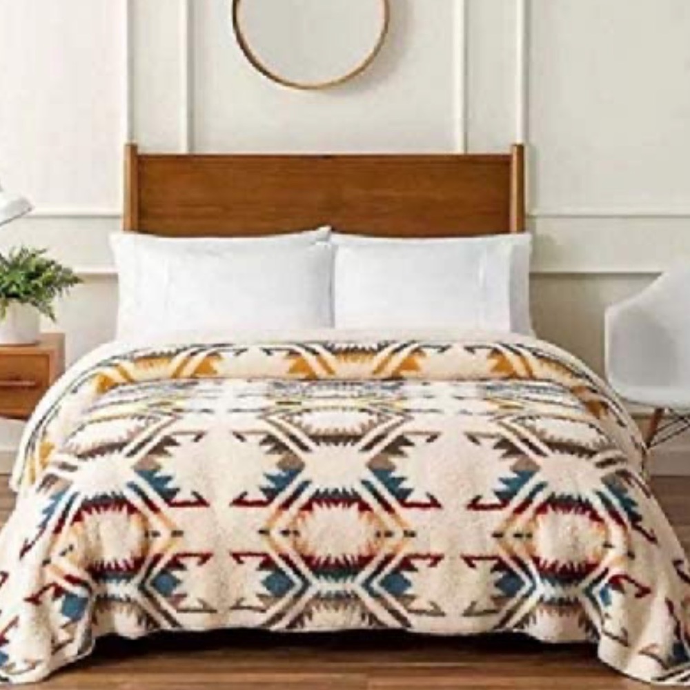 NWT pendleton sherpa fleece blanket. king size